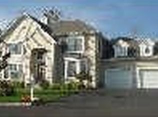 7 Moorefield Cir, Highland Mills, NY 10930
