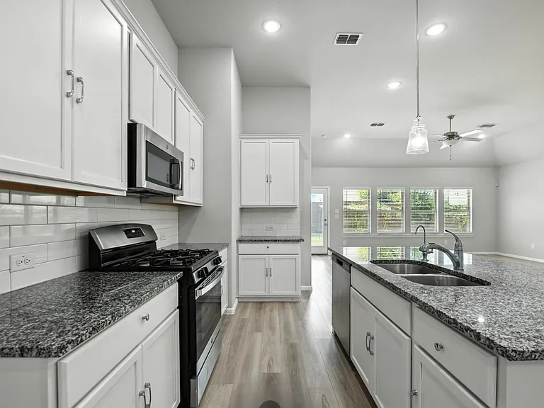913 Cobalt Dr — Photo 10