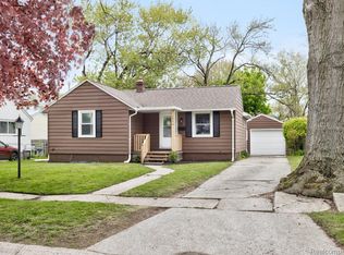 2846 Cooper Ave, Port Huron, MI 48060