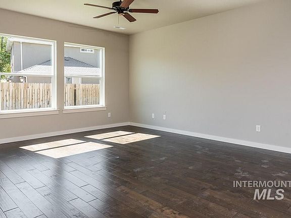4th image of 1433 E Territory Dr
