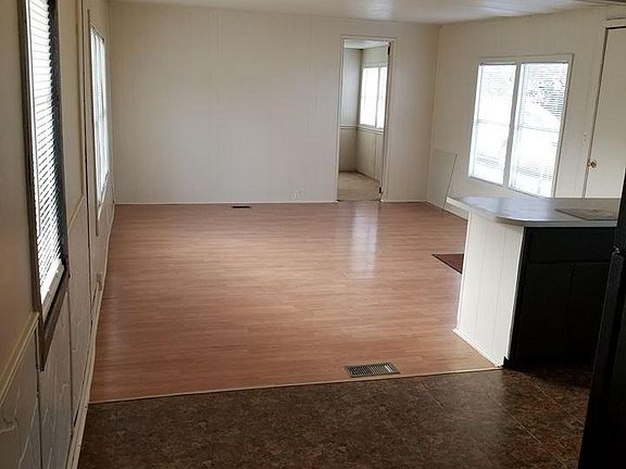 2nd image of 144 Jack St