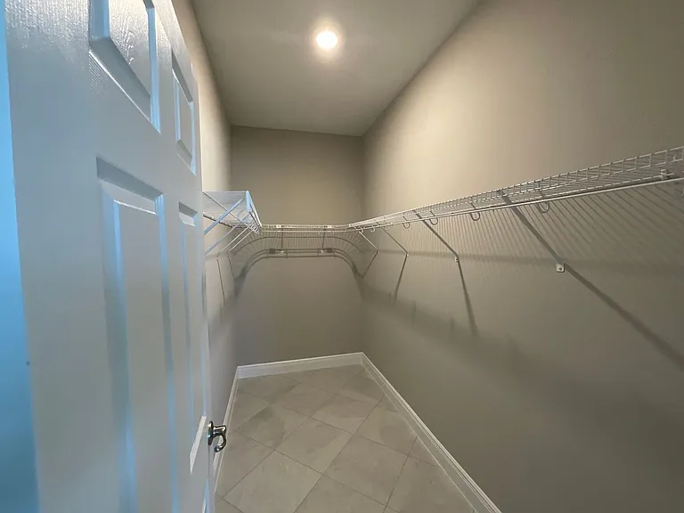 7727 SW 57th Pl — Photo 16