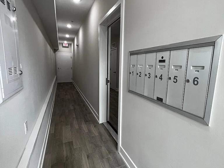 719 N 35th St #6 — Photo 15
