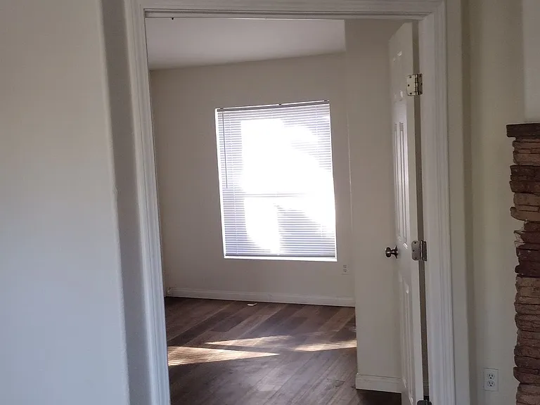 455 Kern Ave — Photo 9