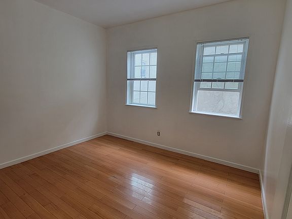 5th image of 640 Washington Ave #2F