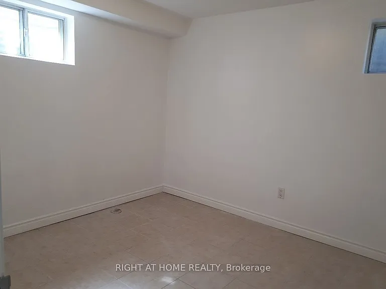 401 Mississauga Valley Blvd — Photo 5