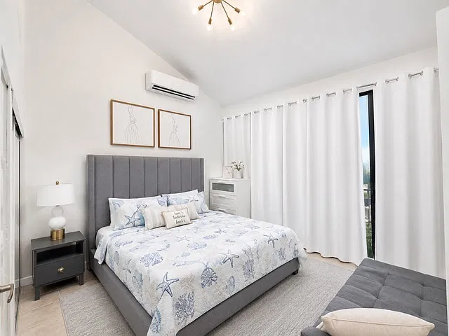 4 bed, 3.0 bath, 1400 sqft, $3,600 — Photo 4