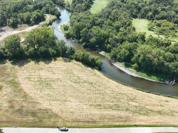 2nd Ave SW, Rockford, IA 50468