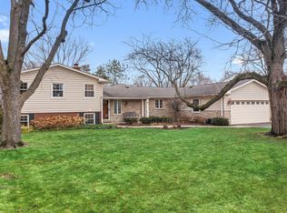 707 S Glendale Ln, Mount Prospect, IL
