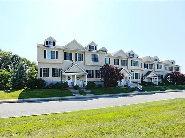 20 Hudson Cir, Marlboro, NY 12542