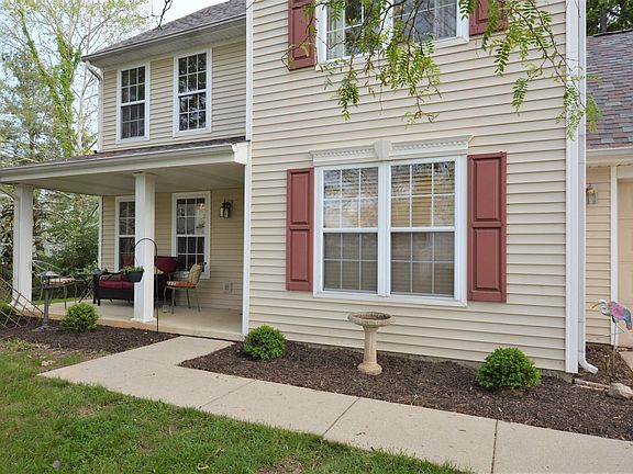 3rd image of 2260 S Sweetbriar Cir