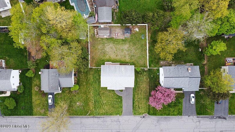 5th image of 51 Fairlawn Drive
