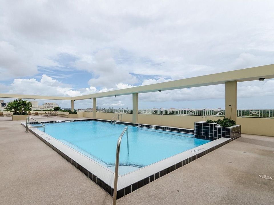 1st image of 700 Biltmore Way APT 611