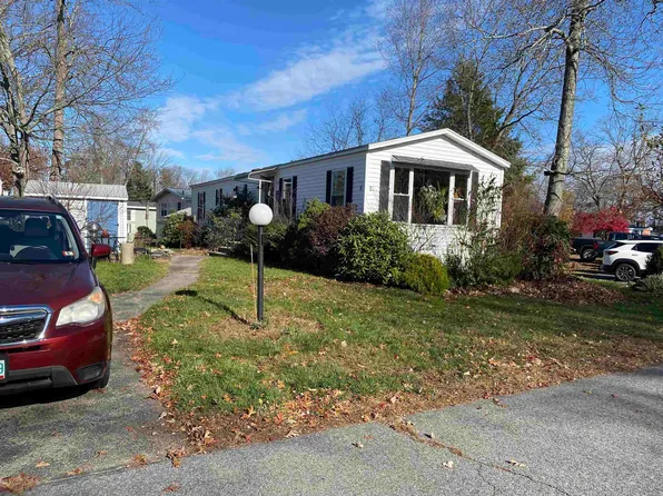 81 Elm Court, Seabrook, NH 03874