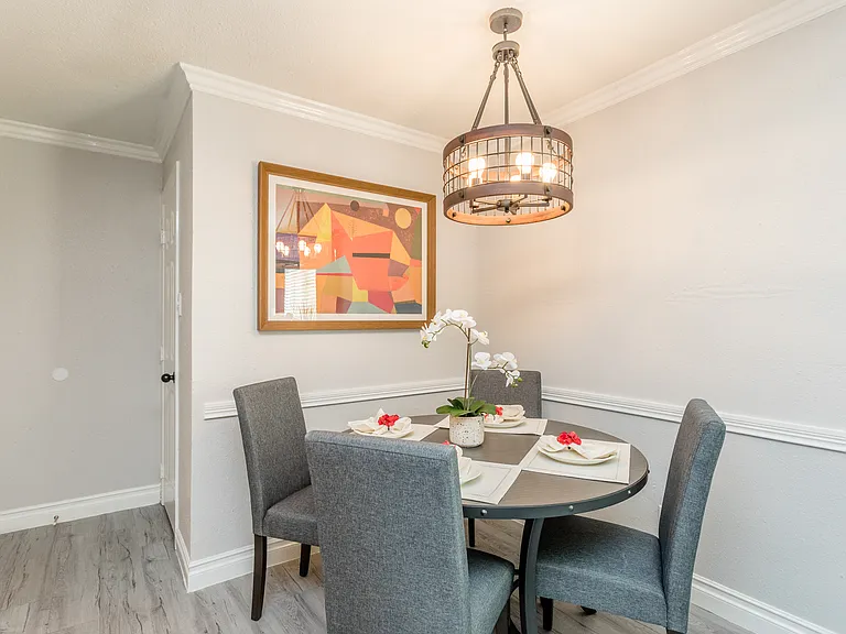 Casa Verde Apartments — Photo 9
