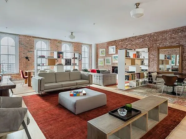 39 Vestry St APT 2A, New York, NY 10013