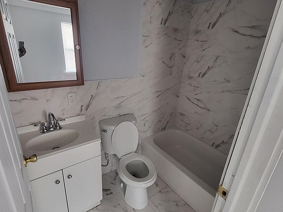 4th image of 2061 S 58th St #6