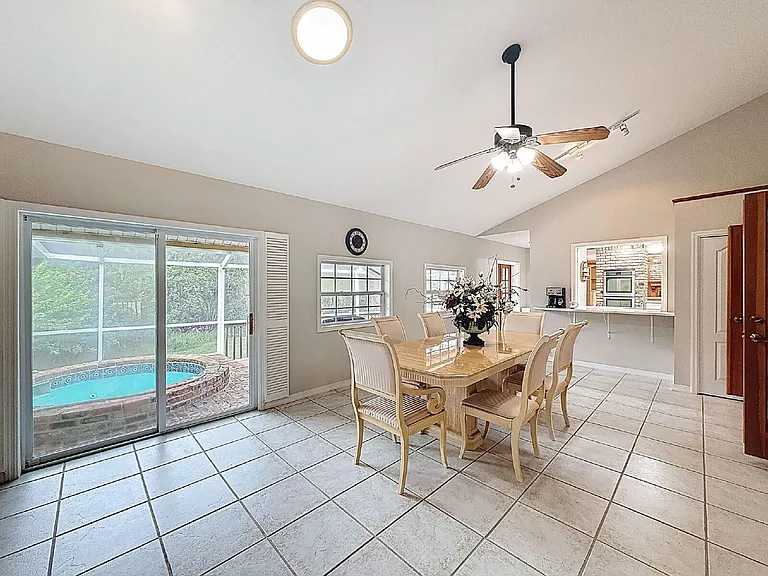 1055 Riverside Ridge Rd — Photo 32