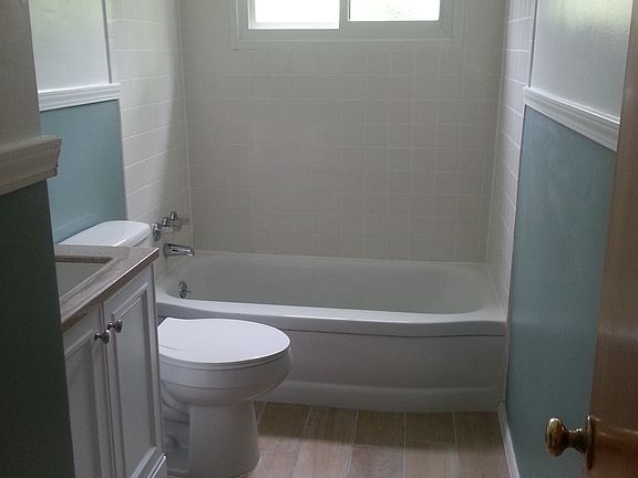 4th image of 4601 E 104th St