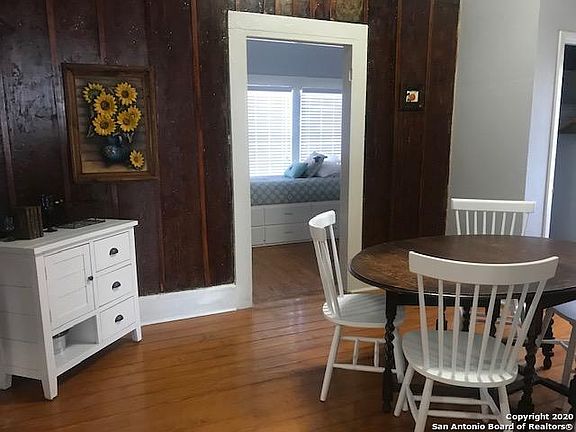 2nd image of 305 Barrera St