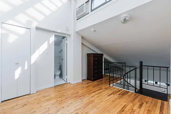 Rented by MOTION New York | media 17