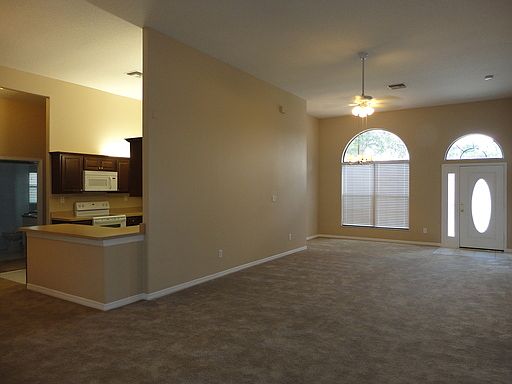 5th image of 2910 Starmount Dr