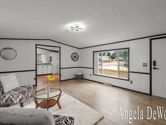 3rd image of 4676 Gardens Blvd NW