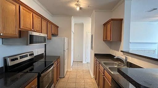 2nd image of 45 Sycamore Ave APT 424