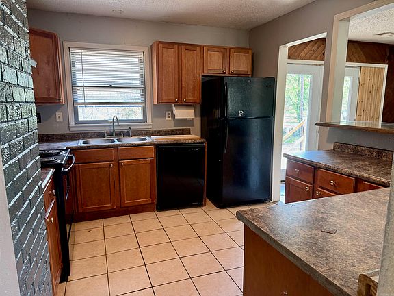 5th image of 4000 Renee Dr
