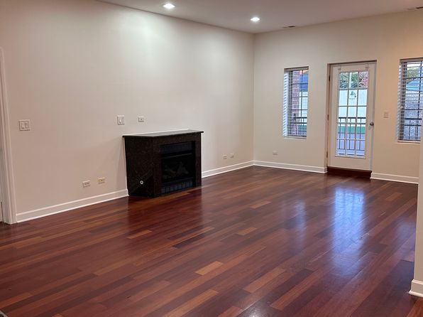 720 W 47th St APT 3C