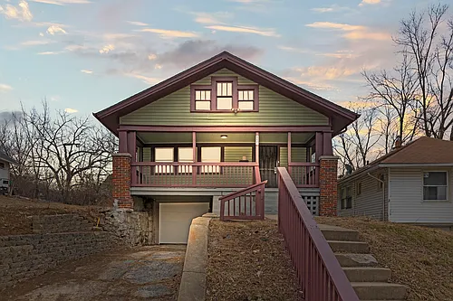 4437 Wayne Ave Photo 1