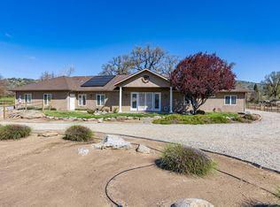 18820 Saint Andrews Dr, Tehachapi, CA 93561