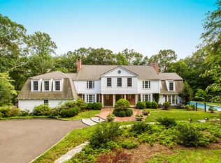 83 Stonehenge Dr, New Canaan, CT 06840