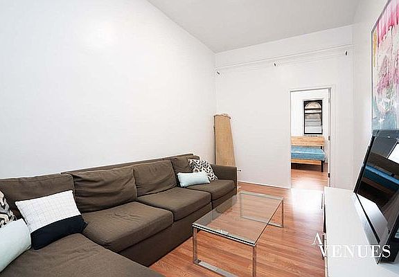 2nd image of 316 Suydam St #1G