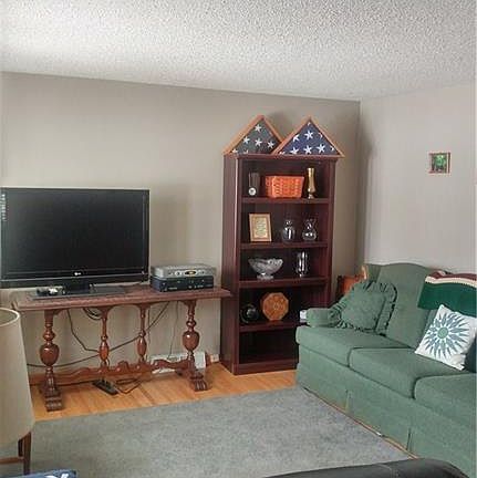 5th image of 203 Imperial Dr