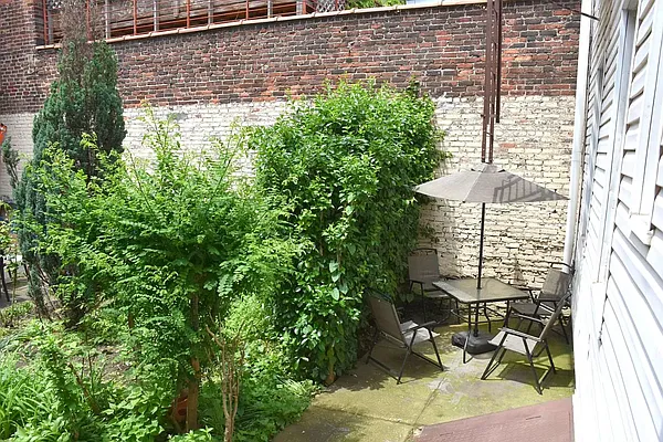 Rented by Brick&Mortar | media 10