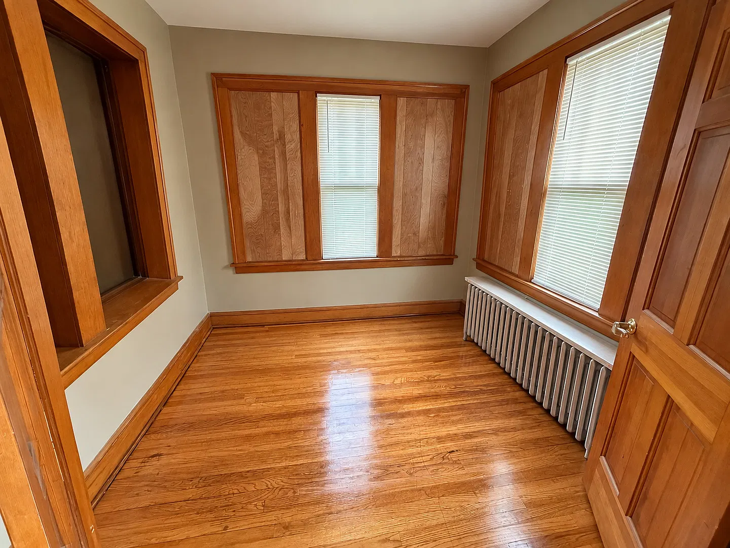 1626 Sheridan Rd — Photo 3