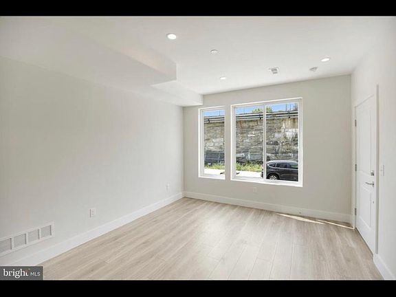 4th image of 1517 N 9th St