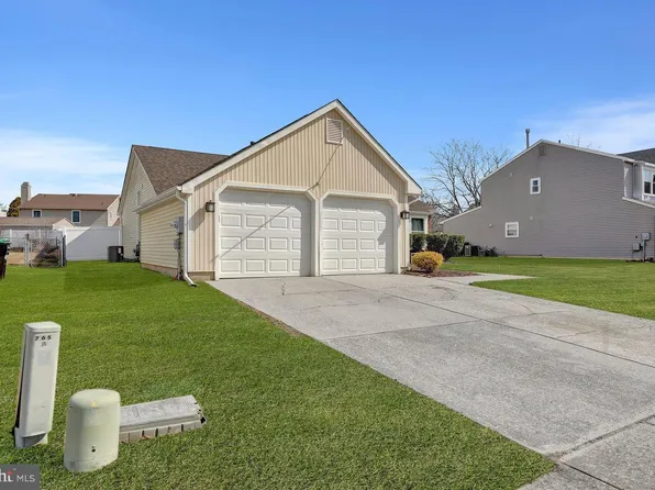 37 Sleepy Hollow Ln, Sicklerville, NJ 08081