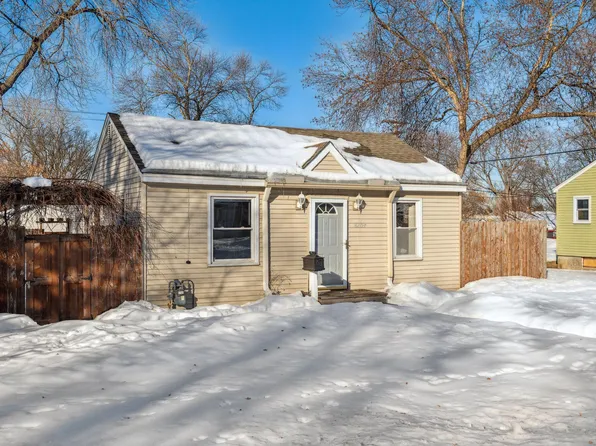 8204 Wentworth Ave S, Bloomington, MN 55420