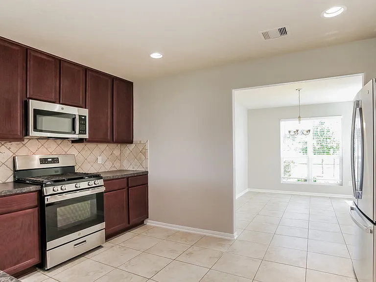 9962 Chimney Swift Ln — Photo 8