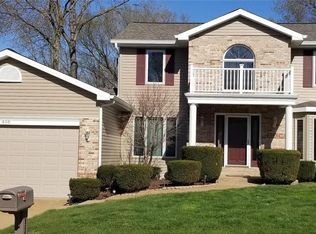 806 Reindeer Dr, Ballwin, MO