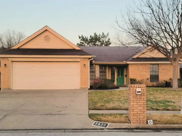 7917 Lazy Brook Dr, Watauga, TX 76148