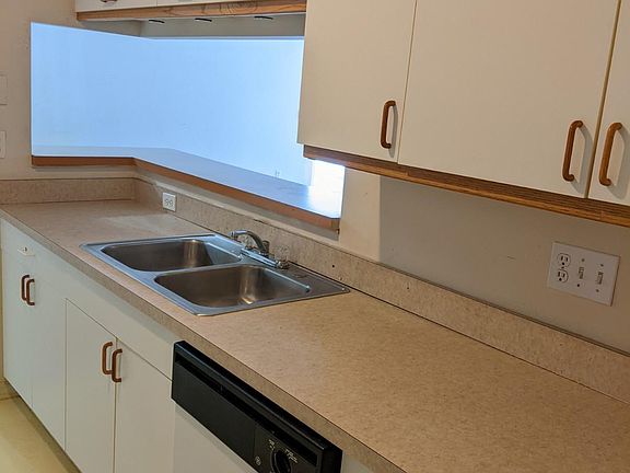 5th image of 5296 Pine Aires Dr