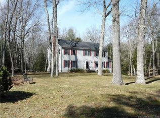 15 Timbermill Rd, Sandy Hook, CT 06482