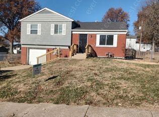 16012 E 32nd St S, Independence, MO 64055