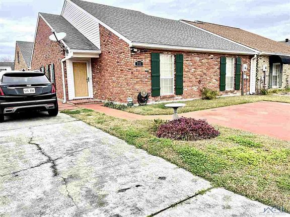 2nd image of 311 S French Quarter Dr
