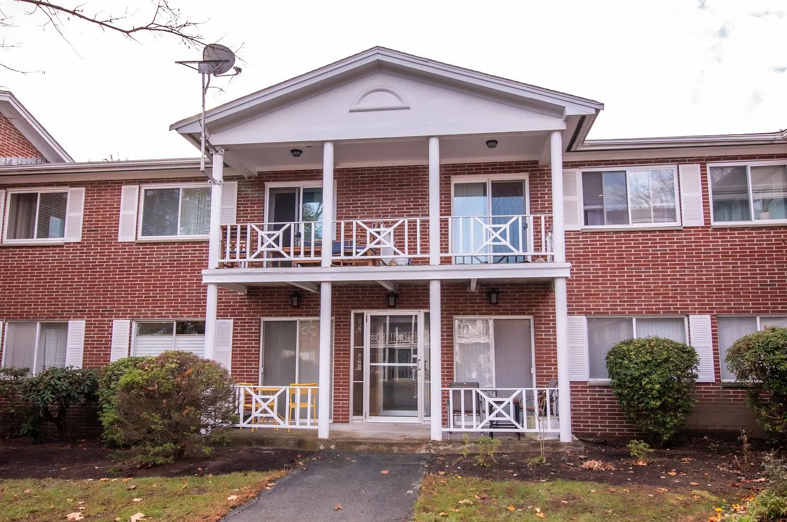 2 bed, 913 sqft, $2,600 — Photo 4