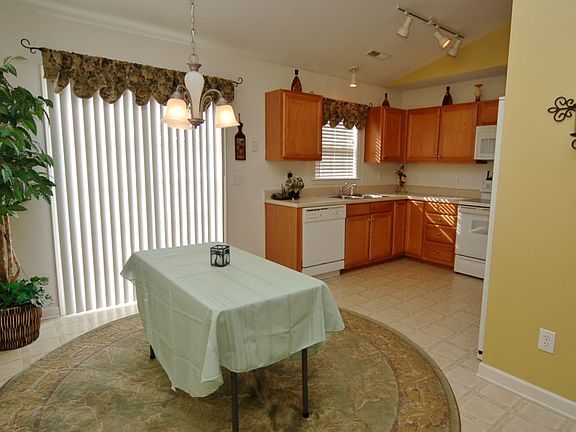 3rd image of 4114 Bluestem Dr