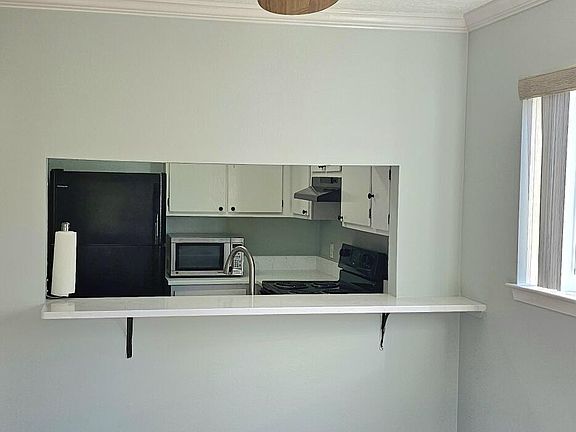 5th image of 200 White St APT 11